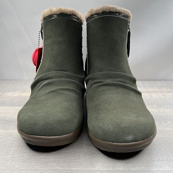 Skechers Olive suede Jumper Sweet Stud scrunch wedge booties NWT - Picture 3 of 7